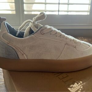 Steve Madden White and Blue Sneakers Tucker White